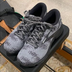 Brooks Gray and Black Athletic Shoes - Size 9